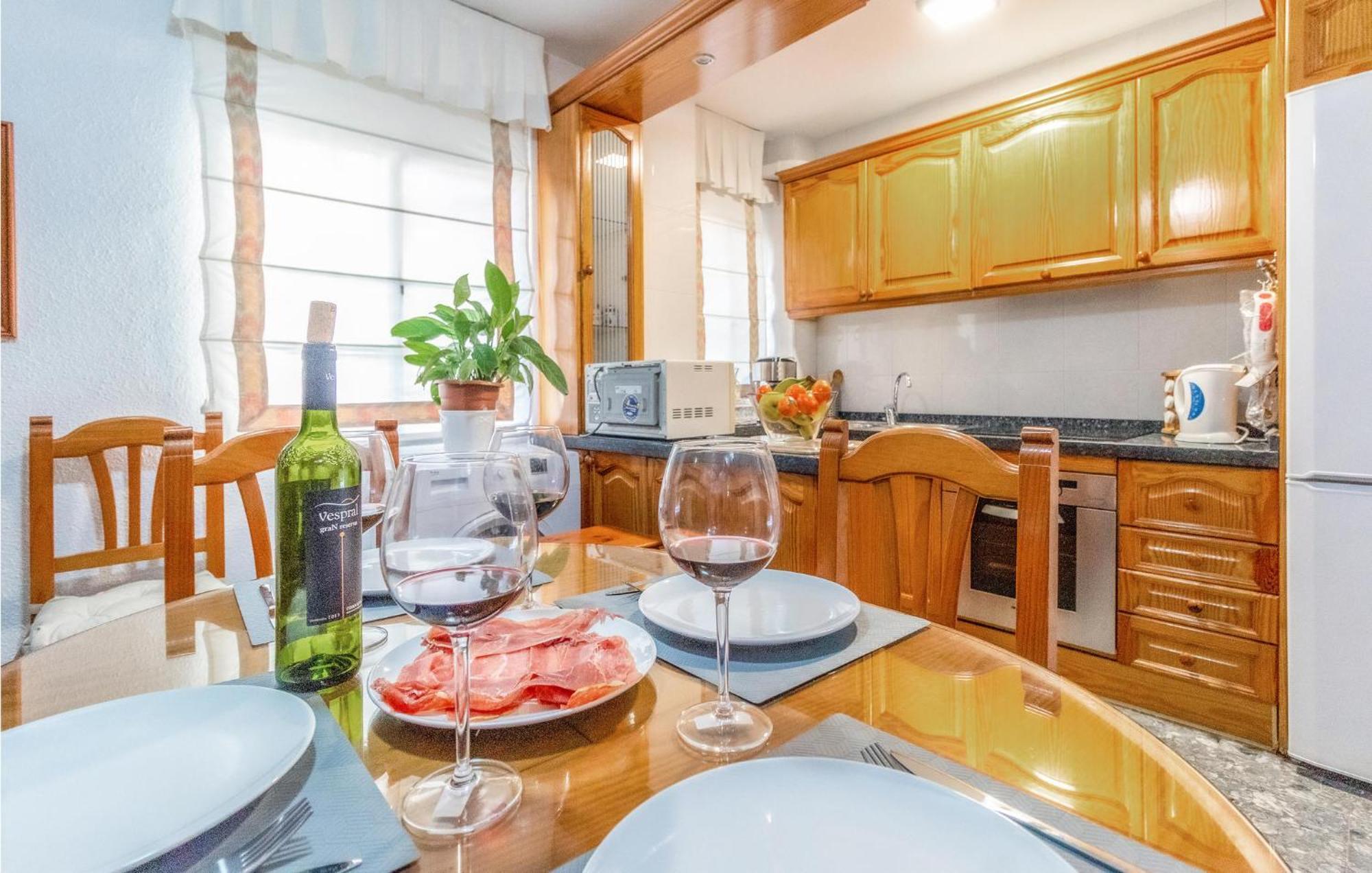 Stunning Home In Mlaga With 2 Bedrooms And Wifi Málaga Extérieur photo